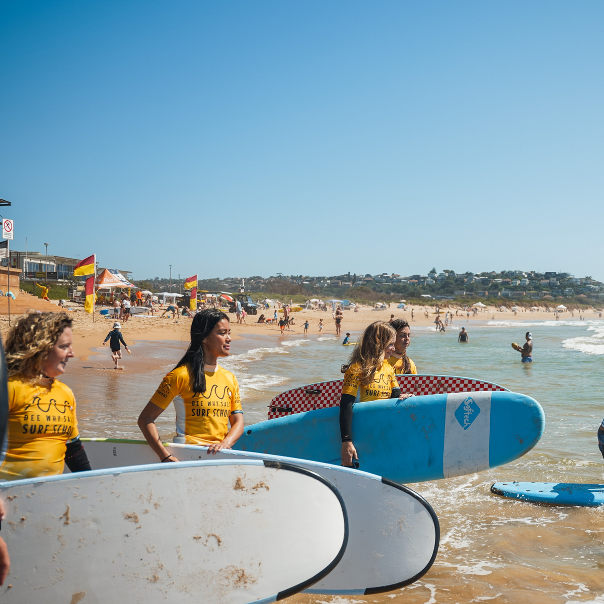 Group Surf Lesson – DeeWhySaltySurfSchool
